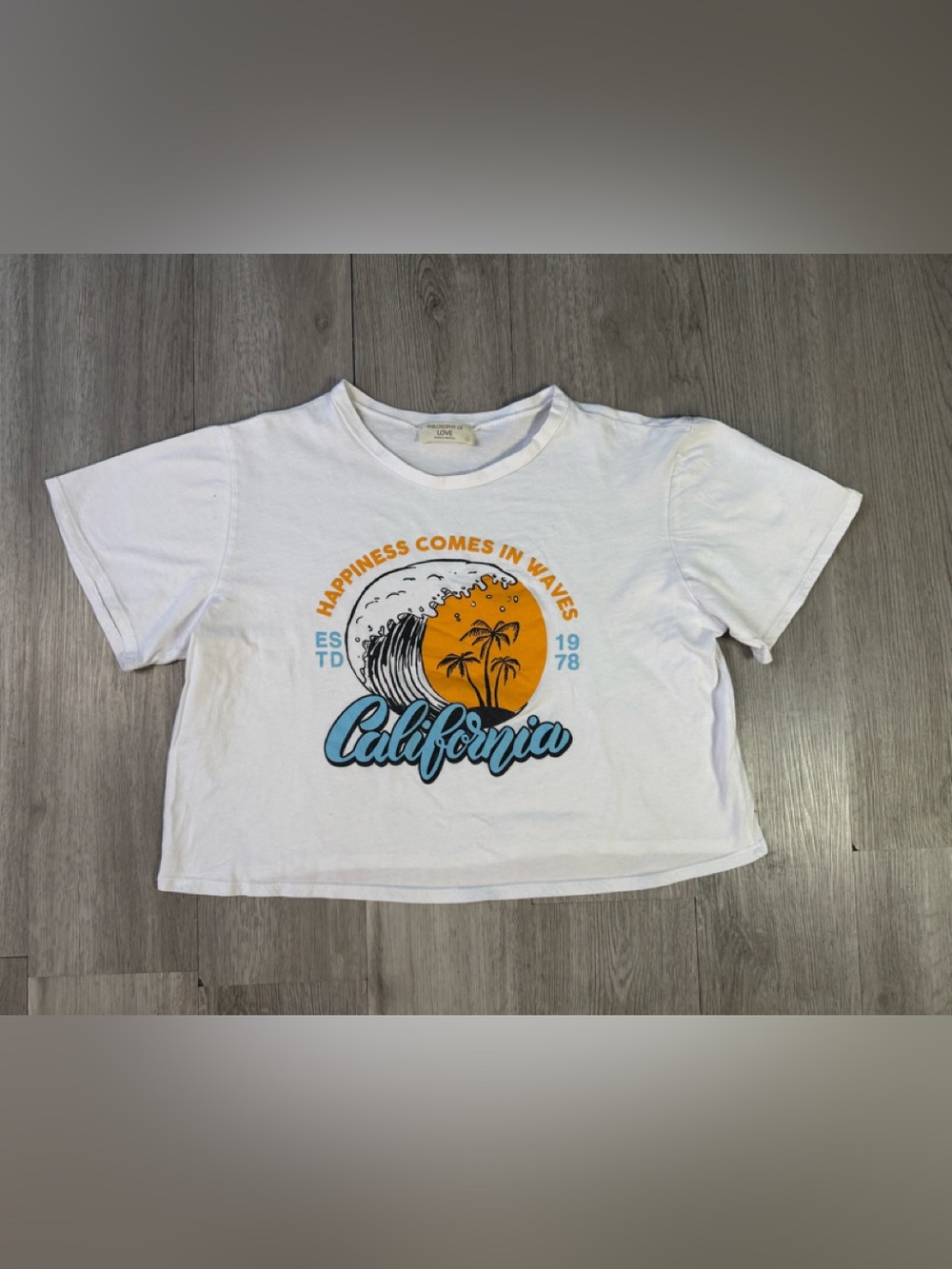 Philosophy of Love Women’s White Cropped Short Sleeve Crew Neck California Tee L